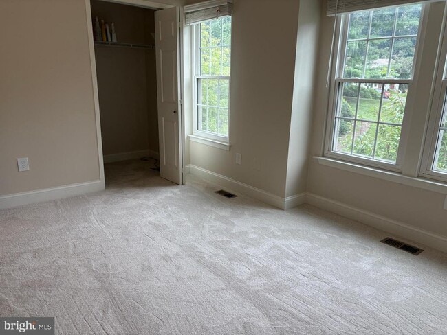 Building Photo - 1318 Alderton Ln