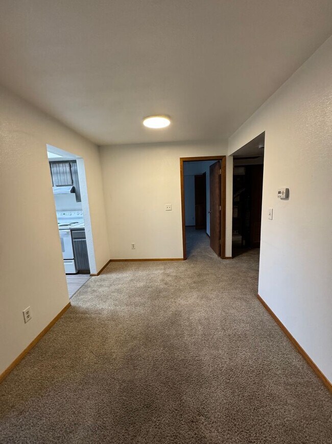 Building Photo - OPEN HOUSE 7/19 from 1:00-2:00PM