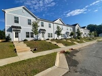 Building Photo - DogwoodVillageTRL108