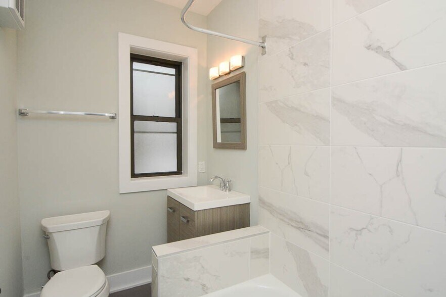 Building Photo - 798 Judson Ave