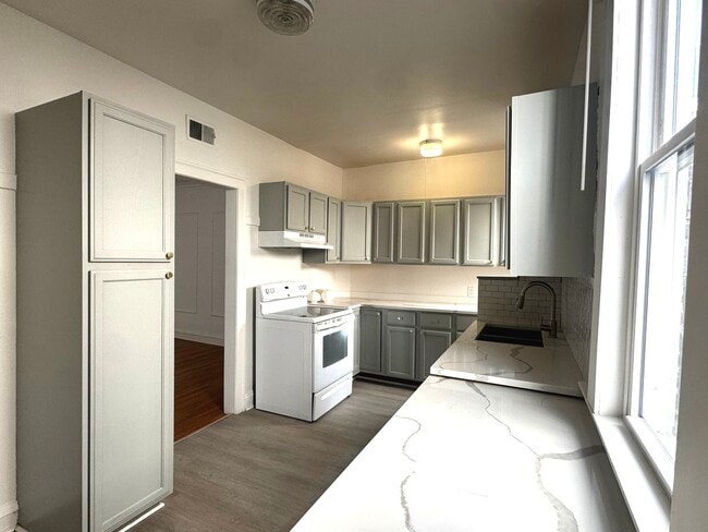 Building Photo - 6937 S Merrill Ave