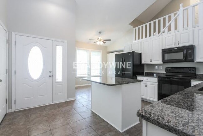 Building Photo - 8825 Royal Meadow Dr