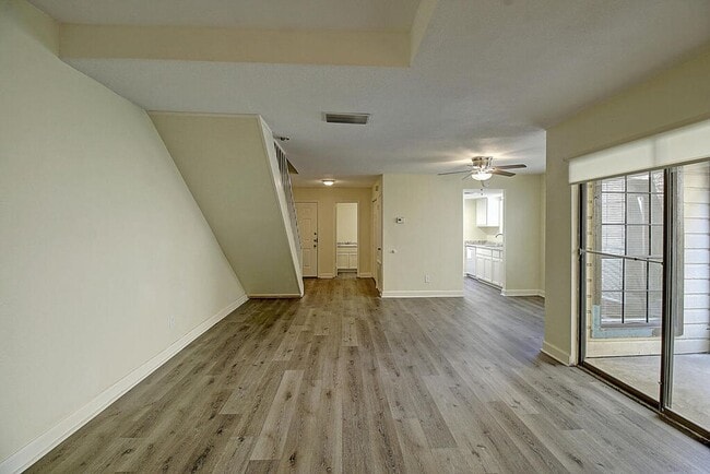 Building Photo - 2314 Capitan Dr