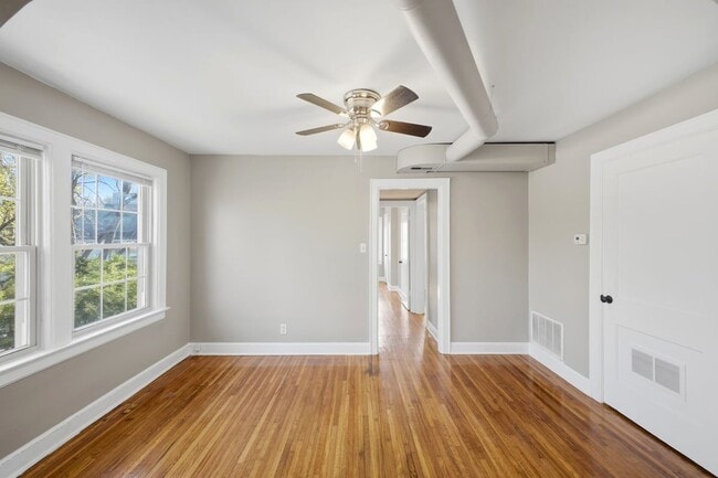 Building Photo - 25 W Tulane Rd