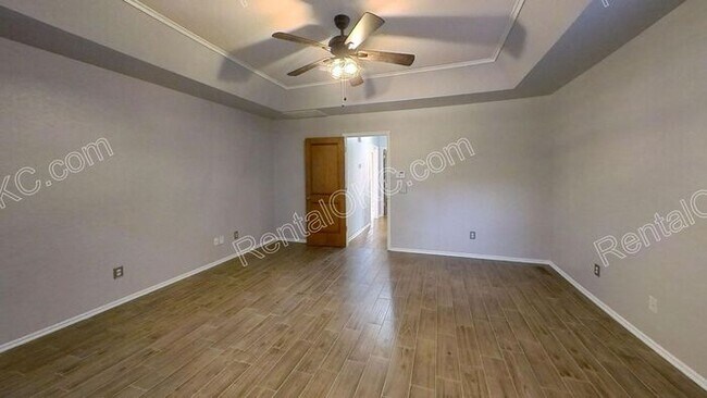 Building Photo - Spacious Edmond 4-Bed, 3-Bath Home with Storm Shelter