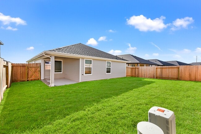 Building Photo - 3710 Turnpike Dr