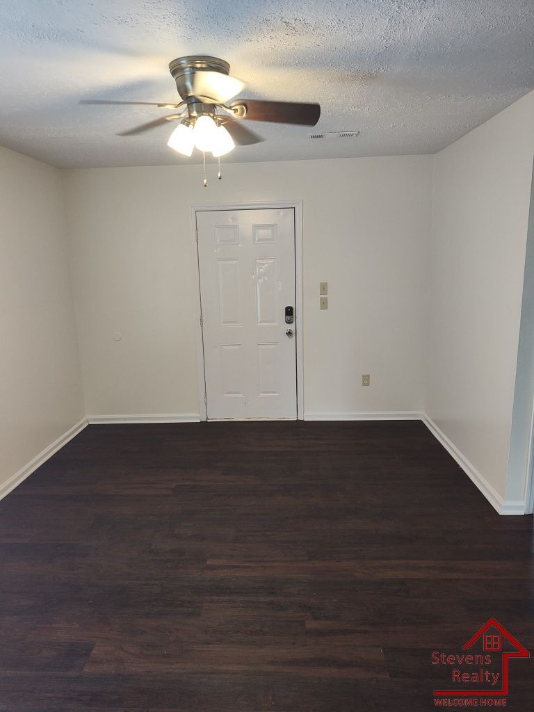 Building Photo - 232 Dogwood Pointe Dr
