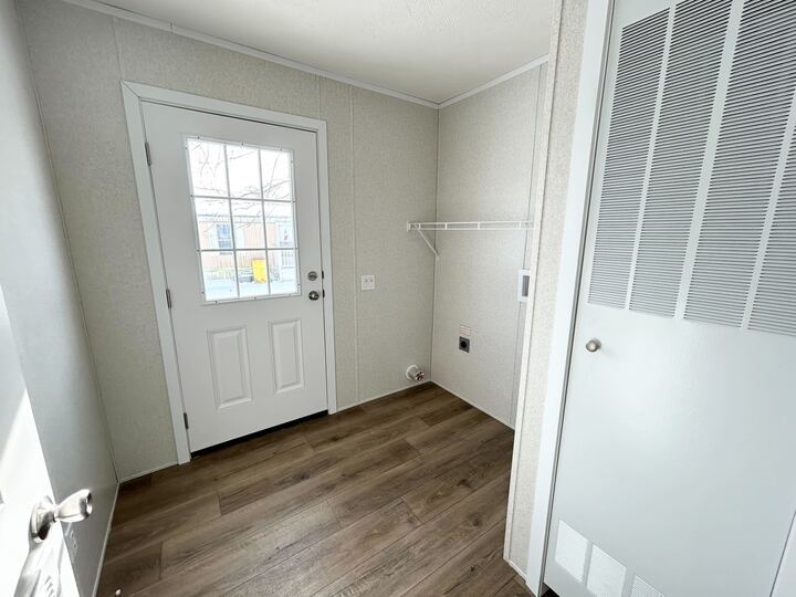 Building Photo - 29909 Flushing Dr