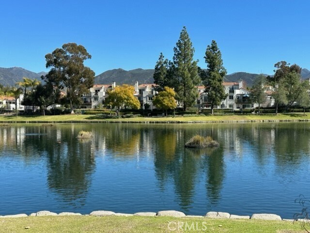 Building Photo - 57 Brisa Del Lago