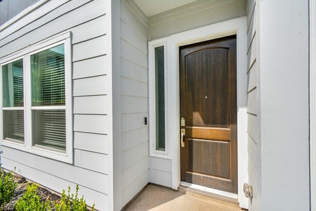 Building Photo - 721 Strawberry Pines Ct