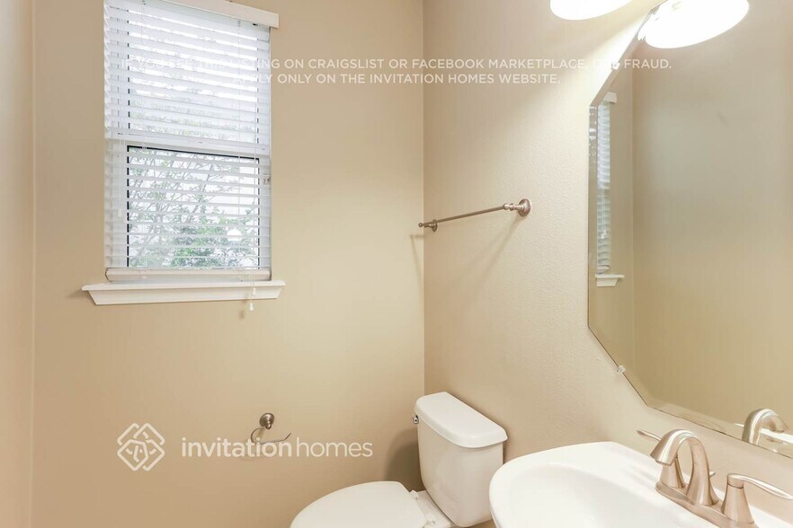 Building Photo - 724 Wooded Hamlet Ct