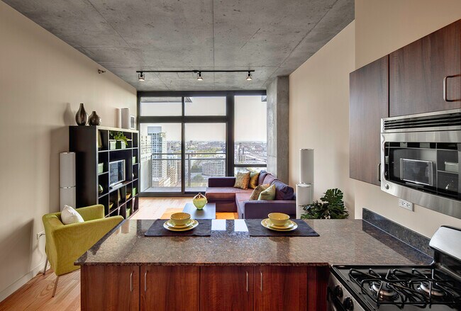 Building Photo - 235 W Van Buren St