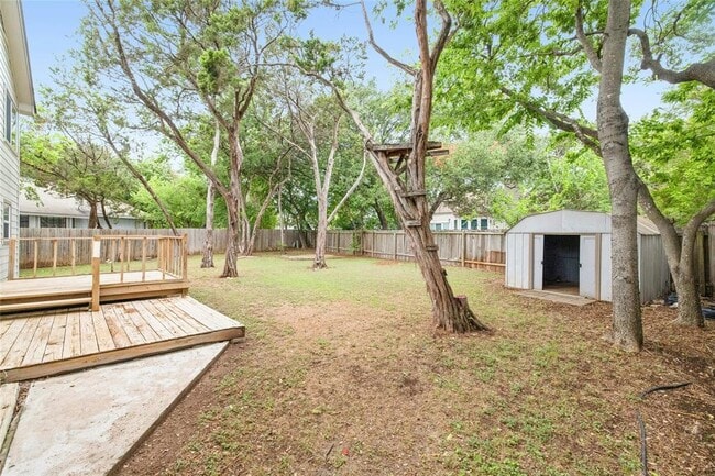 Building Photo - 605 Wild Briar Cv