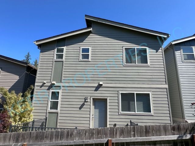 Building Photo - 16772 SE Fox Glen Ct
