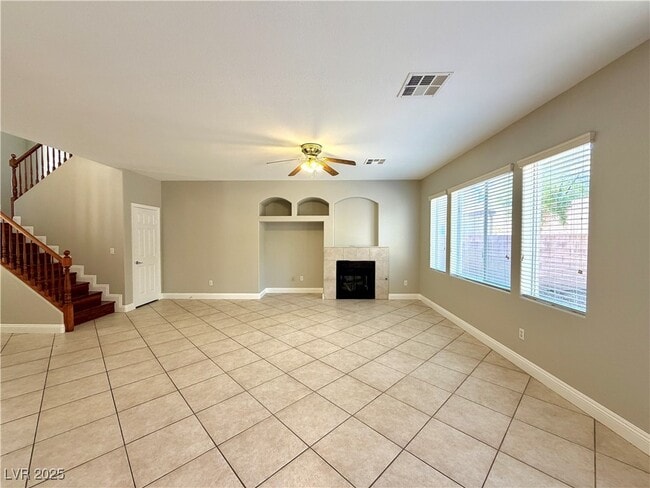 Building Photo - 2301 Summer Home St