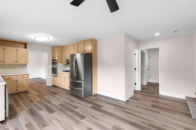 Building Photo - 2250 Ridge Forest Dr