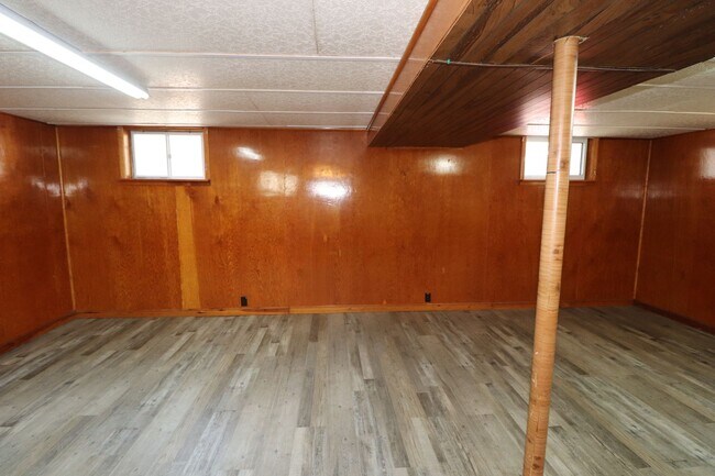 Building Photo - Spacious Home for rent!