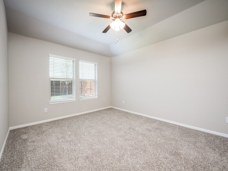 Building Photo - 1609 Cansler Dr