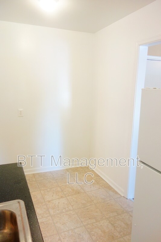 Building Photo - 8401 Flower Ave