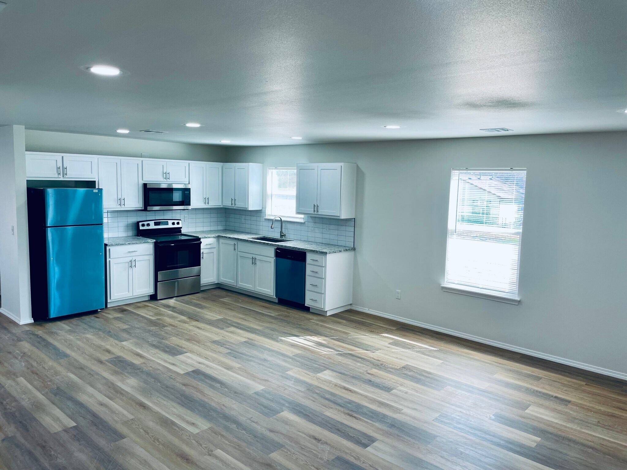 Building Photo - 223 S Fairland Ave