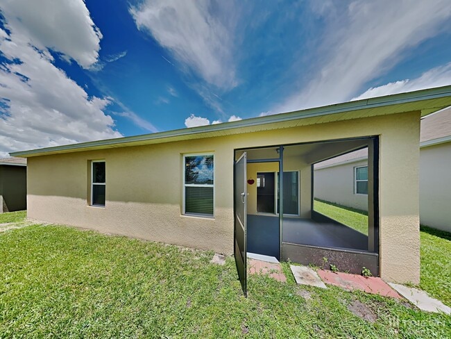 Building Photo - 518 Squires Grove Dr