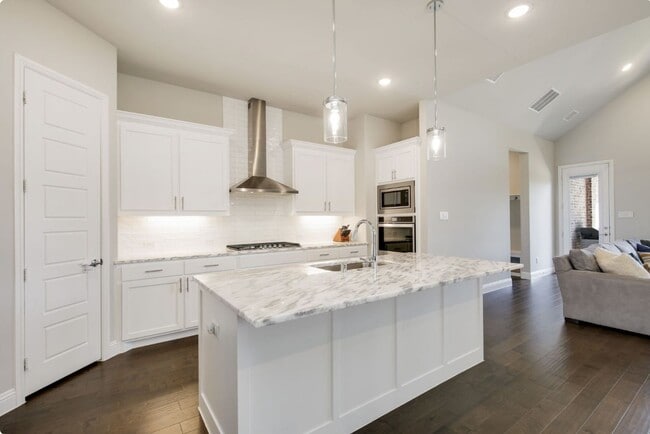 Building Photo - 6842 Gavin Dr