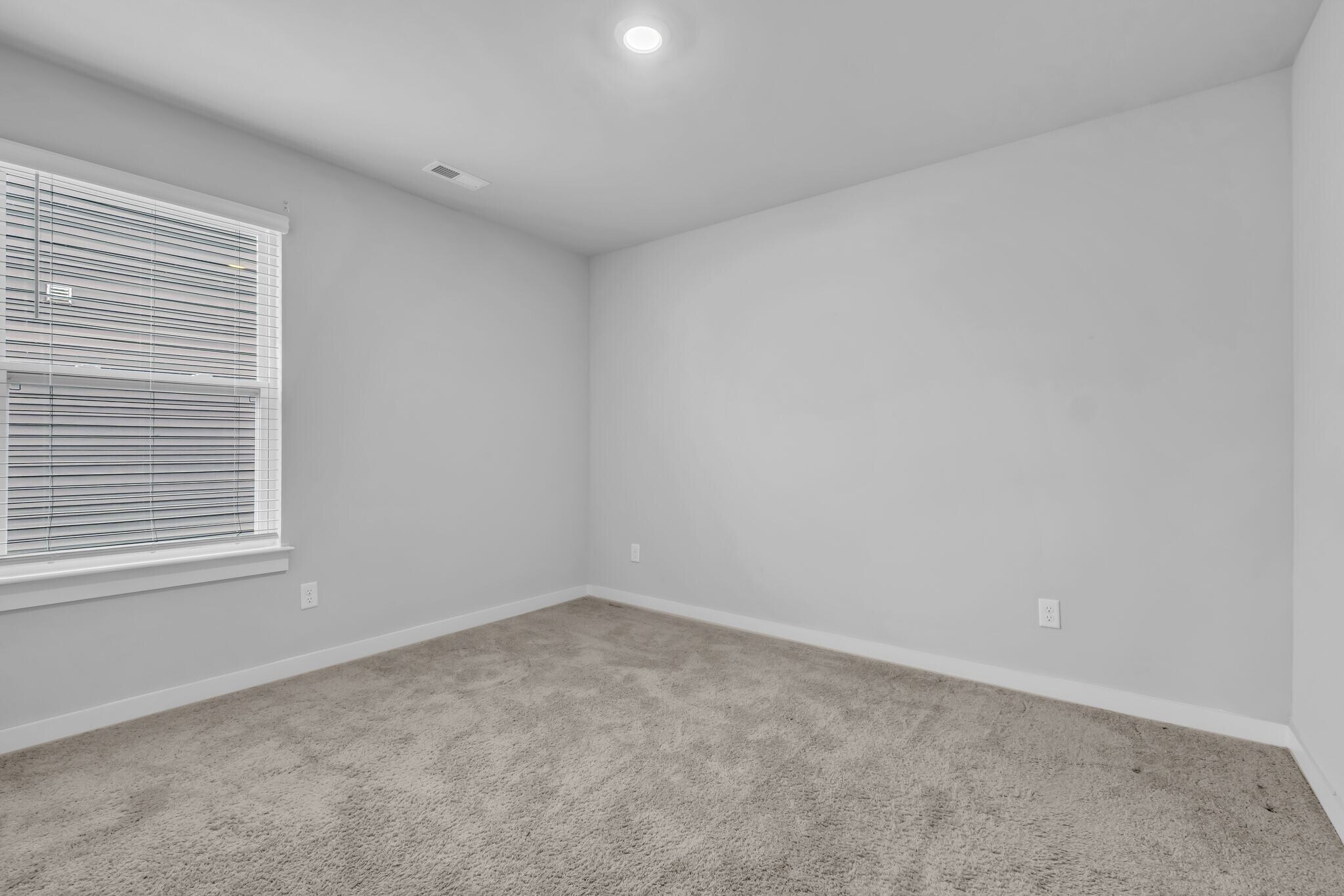 Building Photo - 1020 Baltusrol Ln