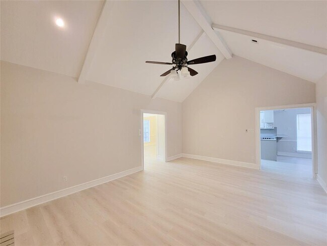Building Photo - 12910 Golden Rainbow Dr