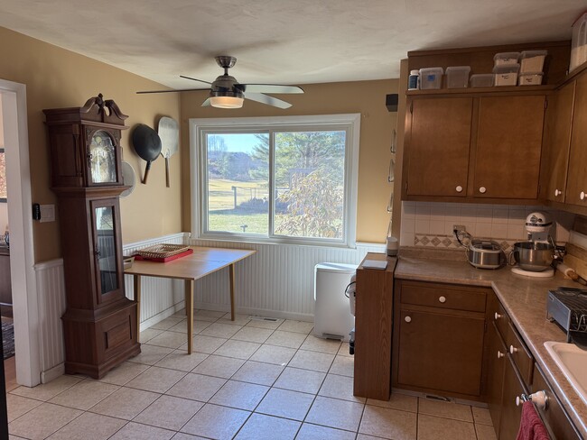 Building Photo - 18 Cricklewood Cir