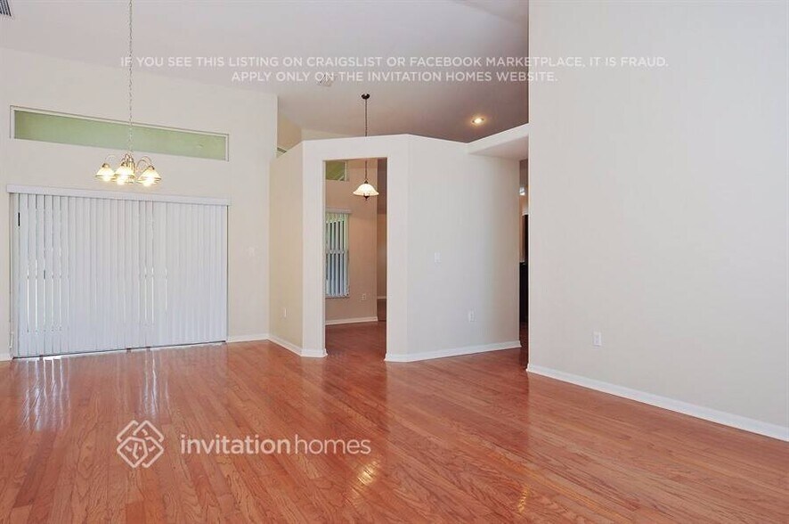 Building Photo - 5547 Foxtail Ct