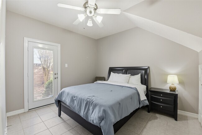 Building Photo - 7932 Stoneyway Dr