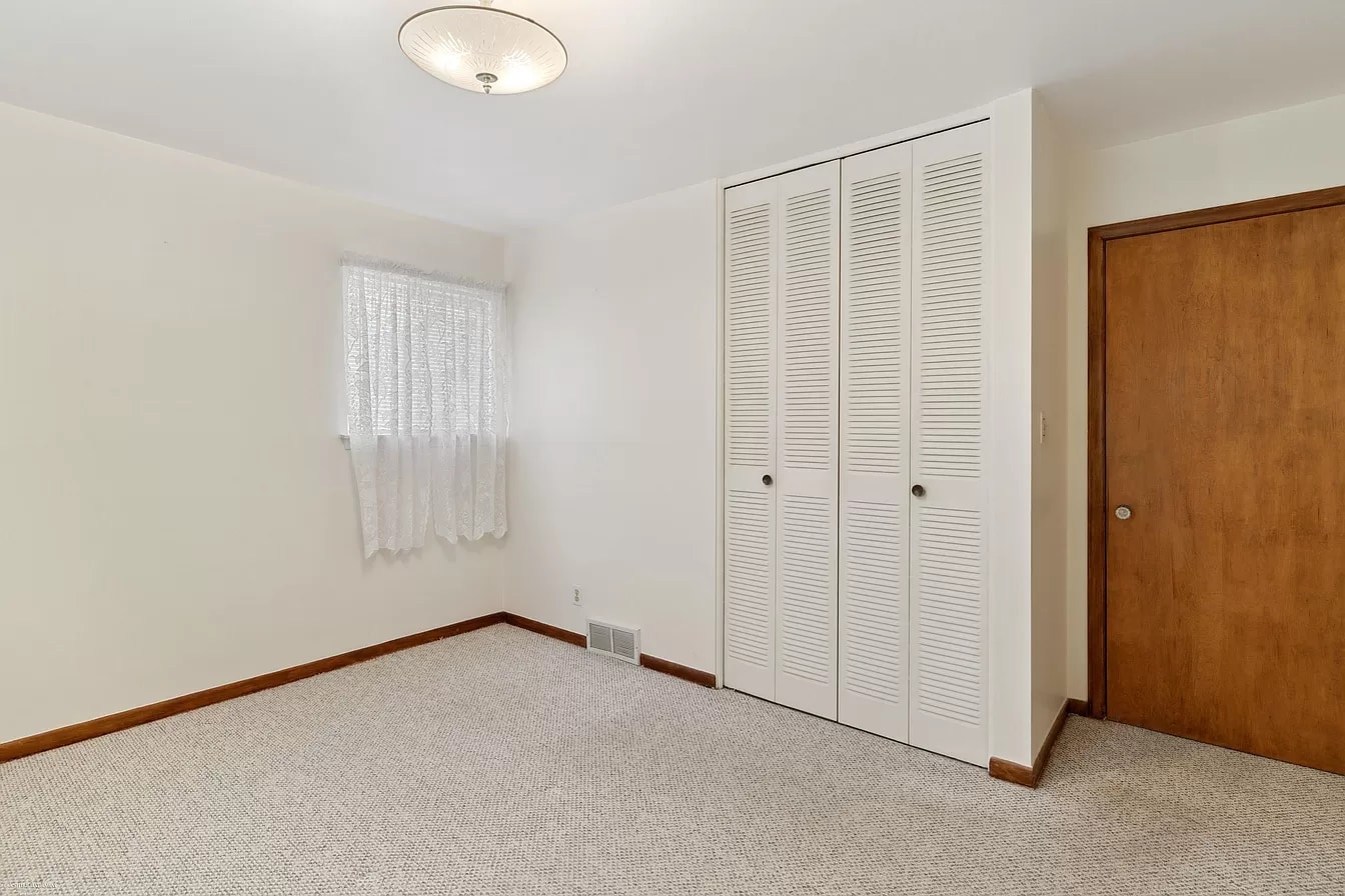 Building Photo - 25100 Marilyn Ave