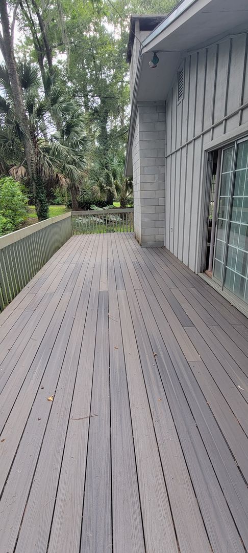 Building Photo - 3 Bedroom/ 2 Bath home in Black Acres(Close to UF)