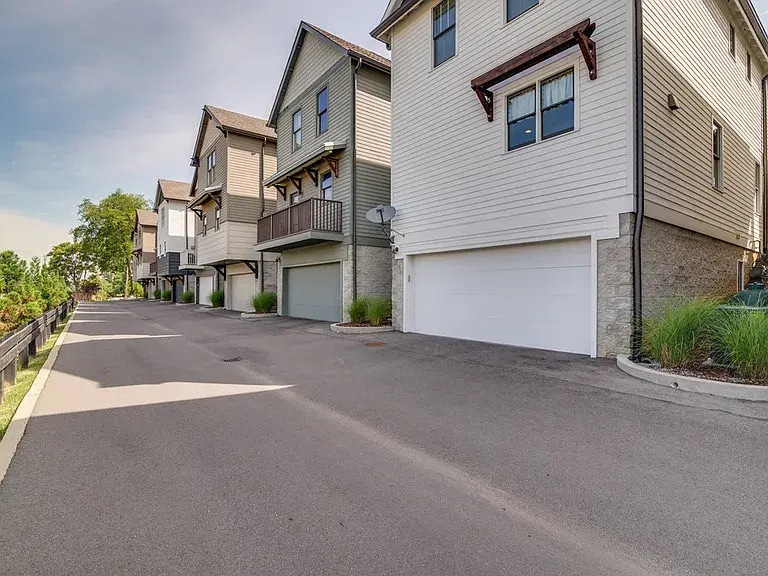 Garage Entry - 619 Chesterfield Way