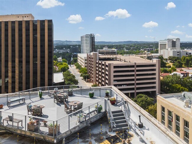 Building Photo - 710 Colorado St