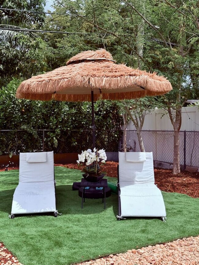 Building Photo - 391 NW 35th Ct