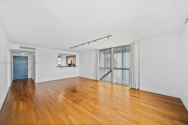 Building Photo - 3301 NE 5th Ave