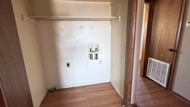 Building Photo - 819 Downing Pines Rd