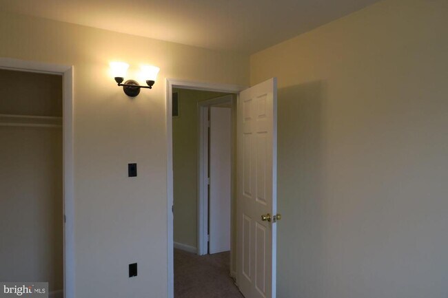 Building Photo - 3514 Cranmer Mews