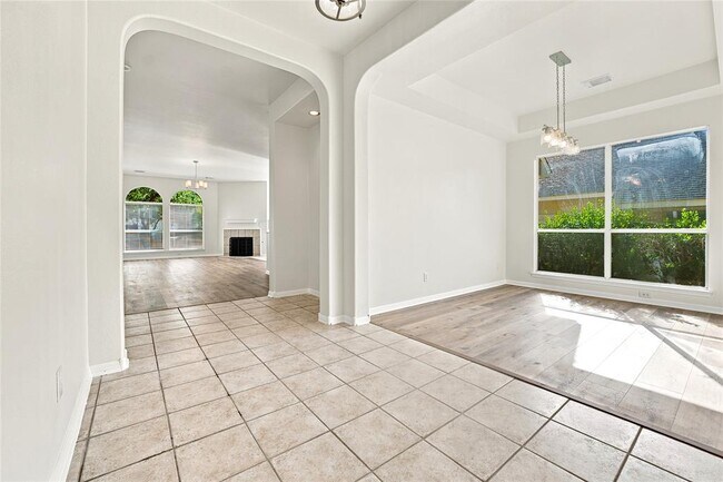 Building Photo - 12521 Canyon Glen Dr