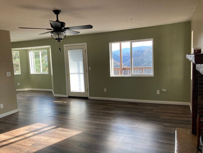 Building Photo - Magnificent Alpine Chalet with Breathe Tak...