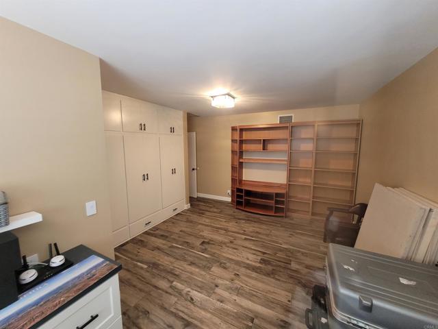 Building Photo - 25915 Jesmond Dene Rd