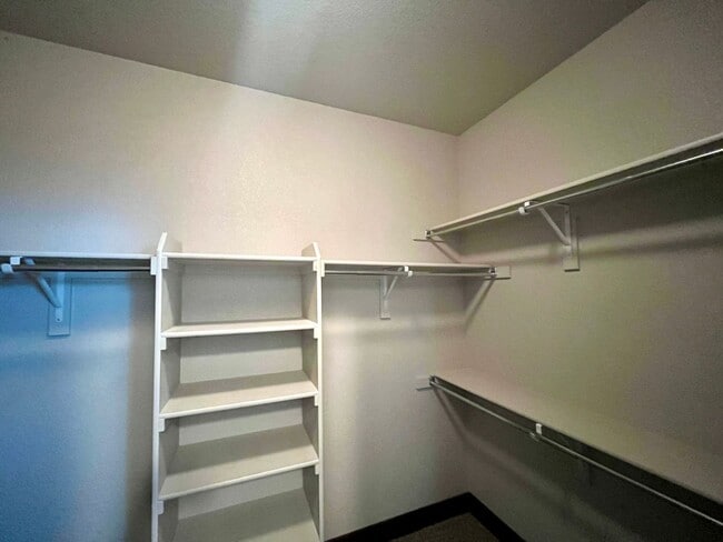 Building Photo - 622 Vermilion Peak Dr