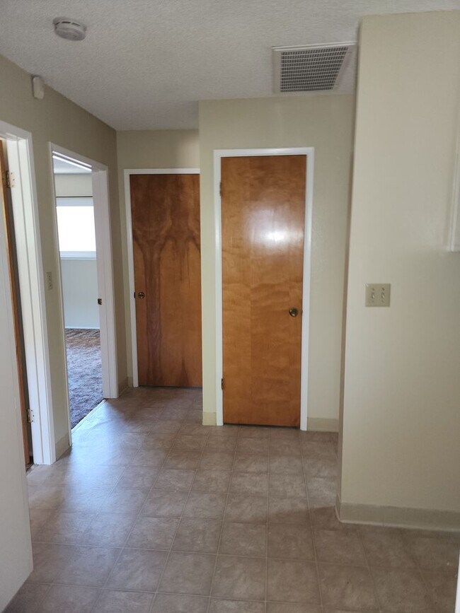 Building Photo - K1329-1331RA