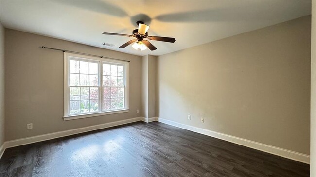 Building Photo - 140 Wind Flower Ct