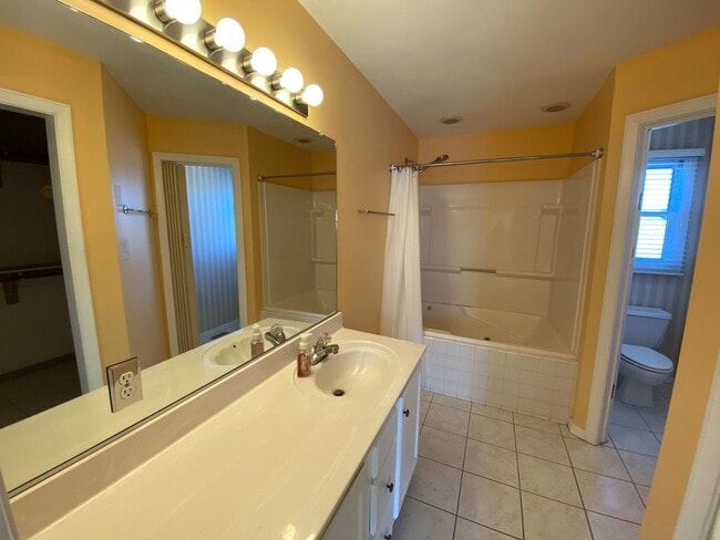 Building Photo - Your Ideal Coastal Retreat in Virginia Bea...