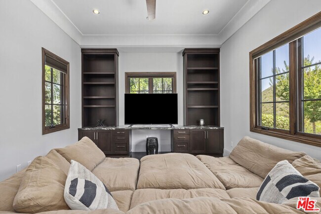 Building Photo - 29450 Malibu View Ct