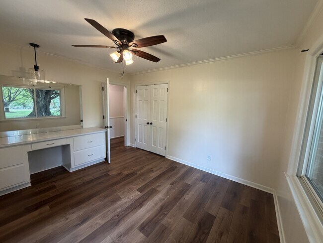 Building Photo - 1130 Turnersburg Hwy