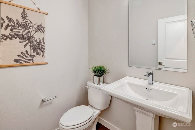 Building Photo - 15008 40th Ave W