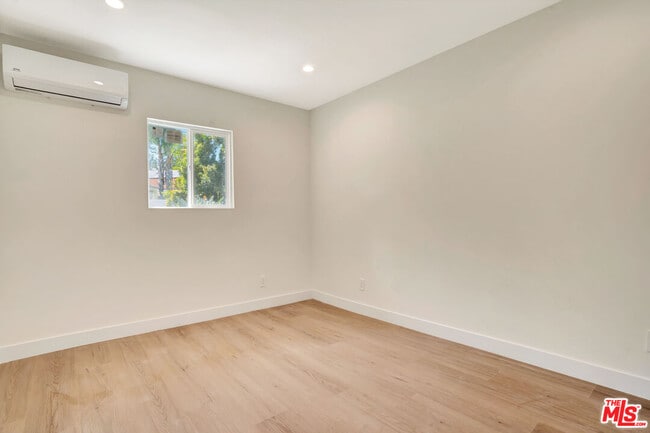 Building Photo - 19732 Henshaw St